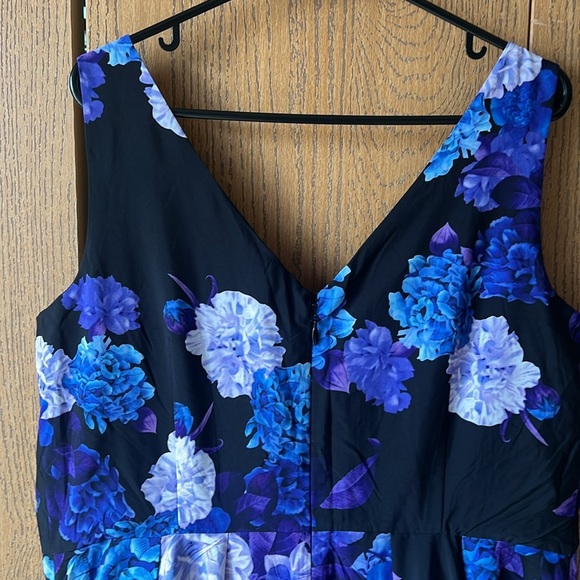 NEW Purple and Blue Hydrangea Fit & Flare Dress Size 16W - Picture 13 of 15
